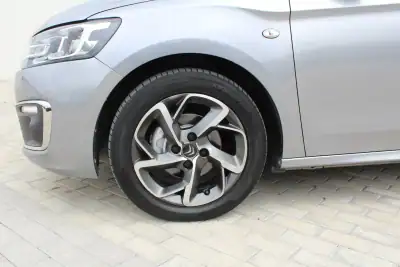 Citroën C-Elysée 2019 - 10500 EUR, 118000 km - AUTO.MOTO.pt - 118000km - foto 8 de 21