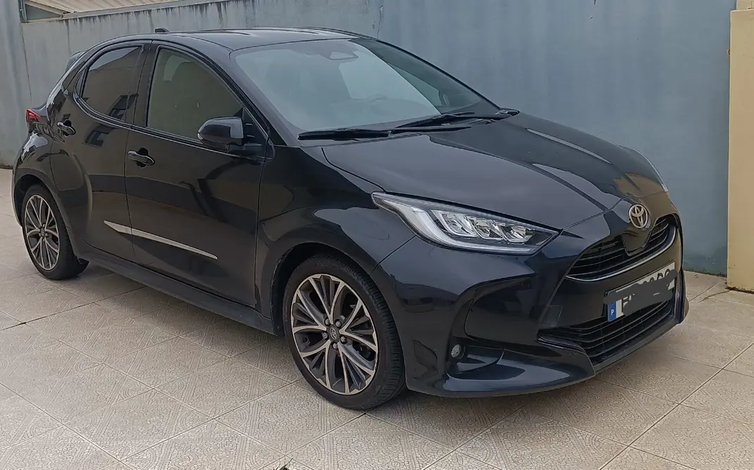 Toyota Yaris 2024 - 28000 EUR, 7870 km - AUTO.MOTO.pt - 7870km - foto 3 de 7