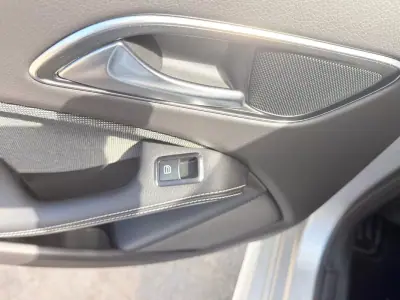 Mercedes-Benz A 180 2018 - 17490 EUR, 147879 km - AUTO.MOTO.pt - 147879km - foto 10 de 20