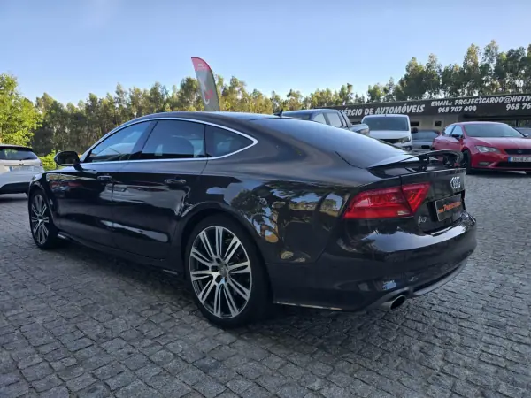 Audi A7 Sportback 2012 - 18900 EUR, 290000 km - AUTO.MOTO.pt - 290000km - foto 4 de 28