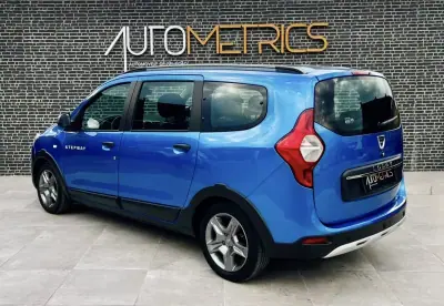Dacia Lodgy 2019 - 13900 EUR, 110000 km - AUTO.MOTO.pt - 110000km - foto 3 de 10