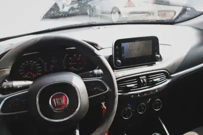 Fiat Tipo 2019 - 13500 EUR, 64820 km - AUTO.MOTO.pt - 64820km - foto 12 de 25