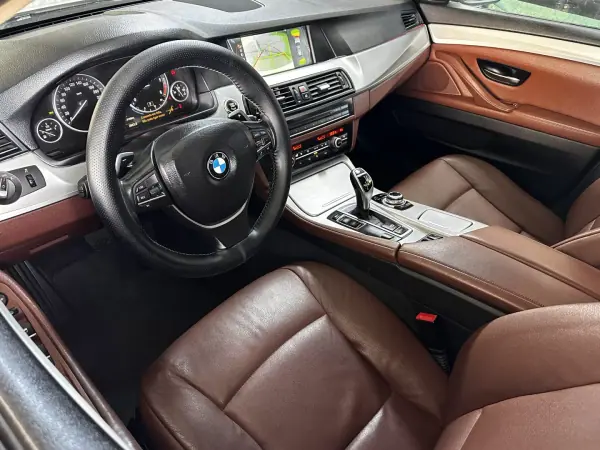 BMW 520 2012 - 17999 EUR, 200000 km - AUTO.MOTO.pt - 200000km - foto 16 de 35