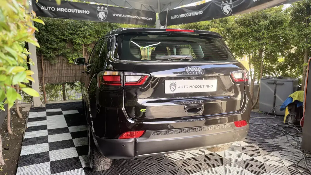 Jeep Compass 2024 - 29500 EUR, 11000 km - AUTO.MOTO.pt - 11000km - foto 6 de 31