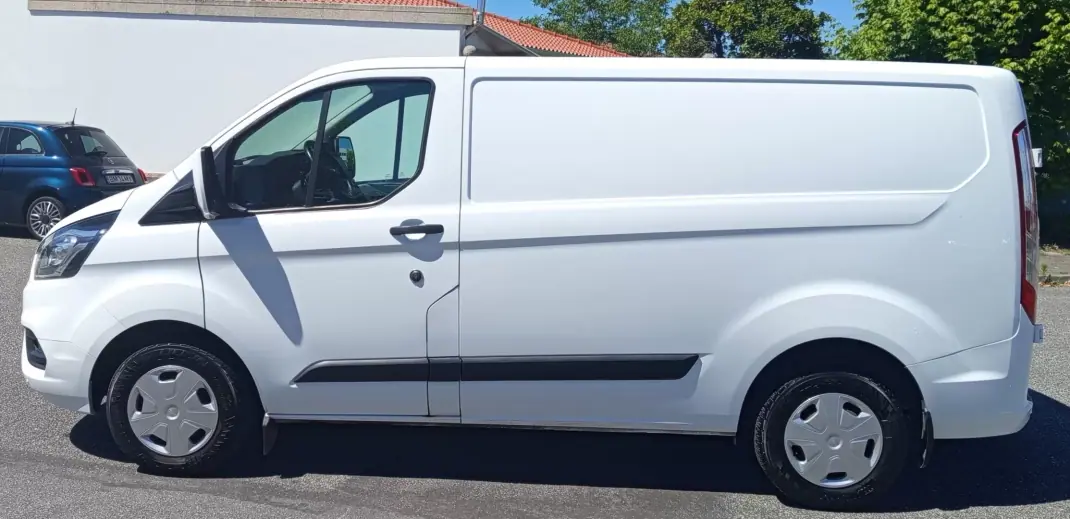 Ford Transit Custom 2019 - 17490 EUR, 136130 km - AUTO.MOTO.pt - 136130km - foto 5 de 18