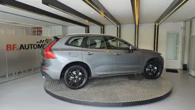 Volvo XC 60 2018 - 23500 EUR, 242396 km - AUTO.MOTO.pt - 242396km - foto 8 de 55