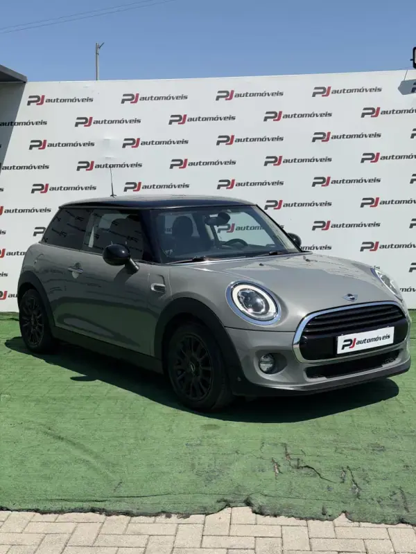 MINI Cooper 2017 - 12500 EUR, 173200 km - AUTO.MOTO.pt - 173200km - foto 7 de 25