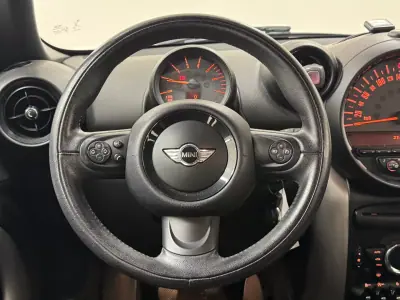 MINI Countryman 2015 - 13890 EUR, 149000 km - AUTO.MOTO.pt - 149000km - foto 19 de 25
