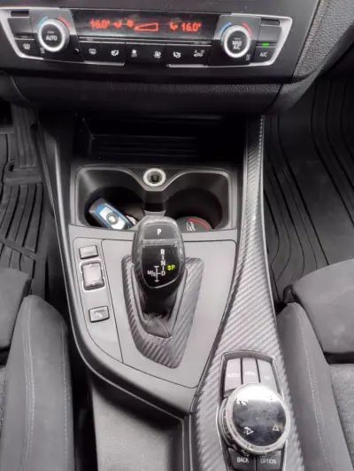 BMW 120 2013 - 13999 EUR, 270000 km - AUTO.MOTO.pt - 270000km - foto 27 de 34