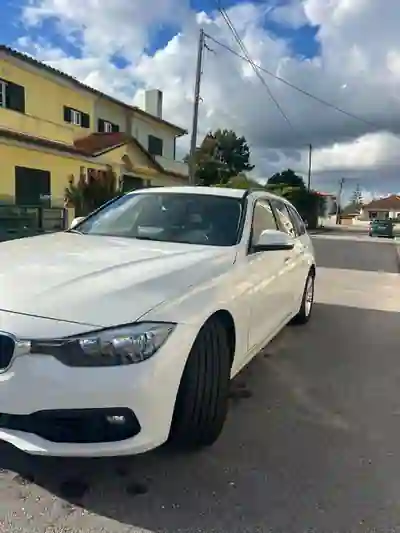 BMW 318 2015 - 13900 EUR, 270000 km - AUTO.MOTO.pt - 270000km - foto 11 de 12