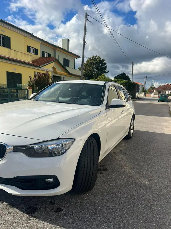 BMW 318 2015 - 13900 EUR, 270000 km - AUTO.MOTO.pt - 270000km - foto 11 de 12