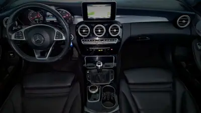 Mercedes-Benz C 220 2018 - 26800 EUR, 147000 km - AUTO.MOTO.pt - 147000km - foto 16 de 29