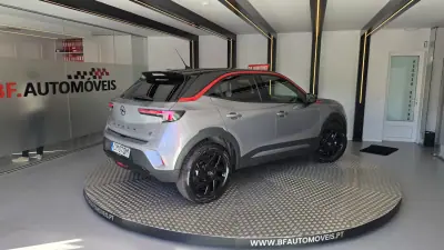 Opel Mokka-e 2023 — foto 4 de 49