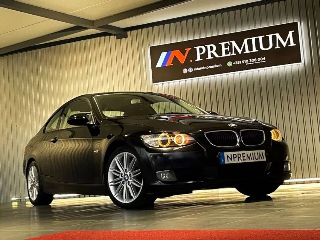 BMW 320 2007 - 13500 EUR, 221000 km - AUTO.MOTO.pt - 221000km - foto 15 de 33
