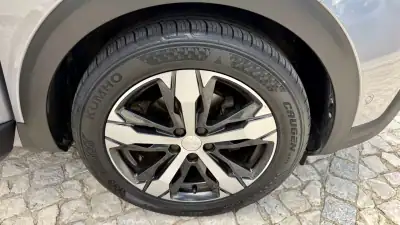 Peugeot 3008 2019 - 17900 EUR, 107577 km - AUTO.MOTO.pt - 107577km - foto 12 de 55