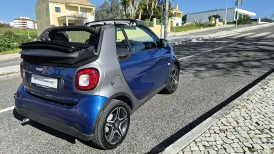 Smart Fortwo Cabrio 2018 - 15480 EUR, 38000 km - AUTO.MOTO.pt - 38000km - foto 18 de 19