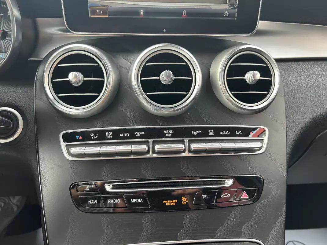 Mercedes-Benz GLC 350 2018 - 26947 EUR, 99000 km - 99000km - foto 17 de 20