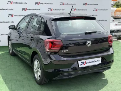 Volkswagen Polo 2019 - 12990 EUR, 62100 km - AUTO.MOTO.pt - 62100km - foto 10 de 18