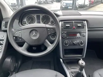Mercedes-Benz B 150 2007 - 8000 EUR, 172000 km - AUTO.MOTO.pt - 172000km - foto 6 de 10