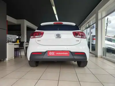 Kia Rio 2018 - 14750 EUR, 46500 km - AUTO.MOTO.pt - 46500km - foto 8 de 35