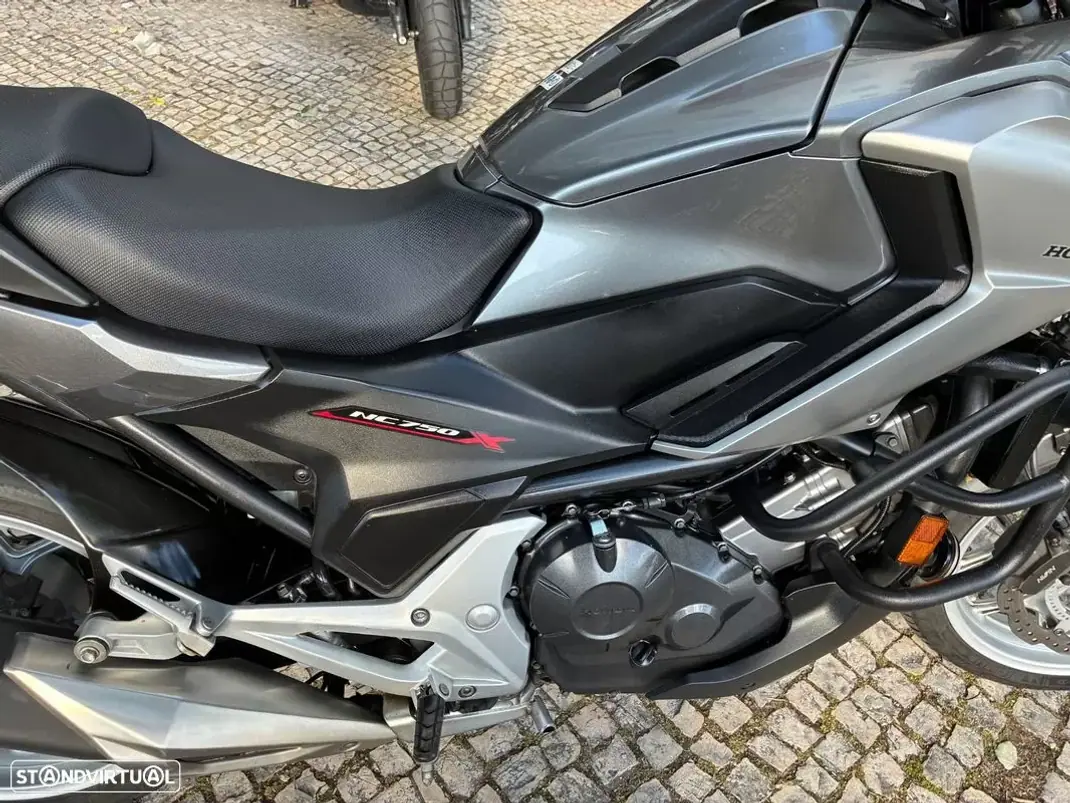 Honda NC750X 2017 - 5650 EUR, 38261 km - AUTO.MOTO.pt - 38261km - foto 3 de 14