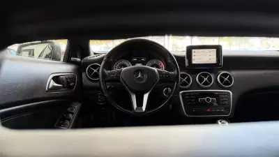 Mercedes-Benz A 180 2013 - 12990 EUR, 237399 km - AUTO.MOTO.pt - 237399km - foto 21 de 28