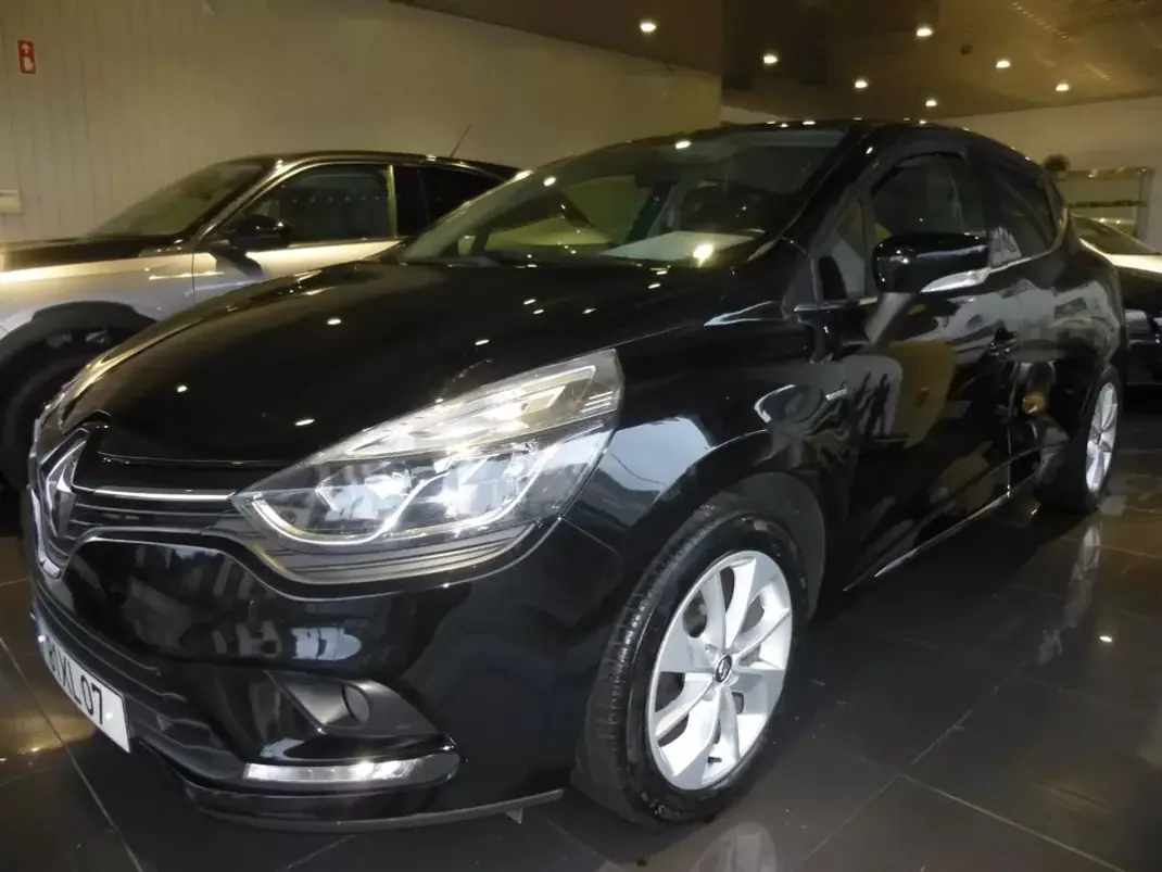 Renault Clio 2019 - 11700 EUR, 116904 km - AUTO.MOTO.pt - 116904km - foto 3 de 32