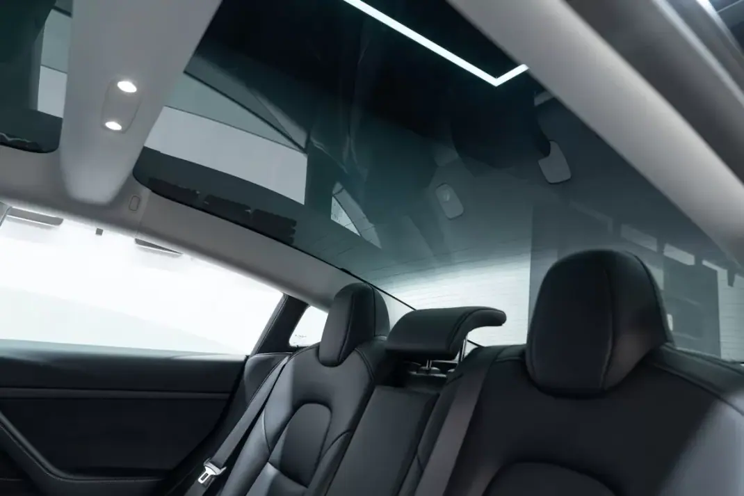 Tesla Model 3 2023 - 31950 EUR, 88000 km - 88000km - foto 48 de 48