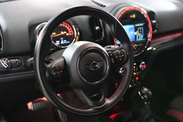 MINI Countryman 2018 - 23500 EUR, 102395 km - AUTO.MOTO.pt - 102395km - foto 10 de 31