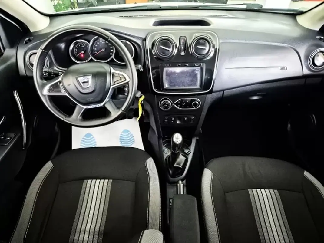 Dacia Sandero 2018 - 11750 EUR, 134274 km - AUTO.MOTO.pt - 134274km - foto 6 de 11