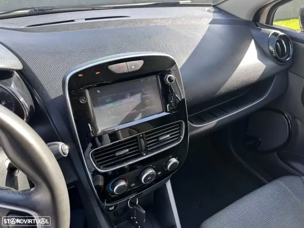 Renault Clio 2017 - 8500 EUR, 135702 km - AUTO.MOTO.pt - 135702km - foto 35 de 47