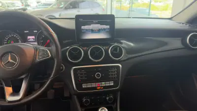 Mercedes-Benz CLA 180 2016 - 16990 EUR, 142457 km - AUTO.MOTO.pt - 142457km - foto 19 de 26