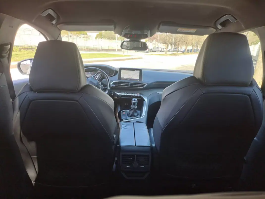 Peugeot 3008 2017 - 17500 EUR, 169000 km - AUTO.MOTO.pt - 169000km - foto 12 de 15