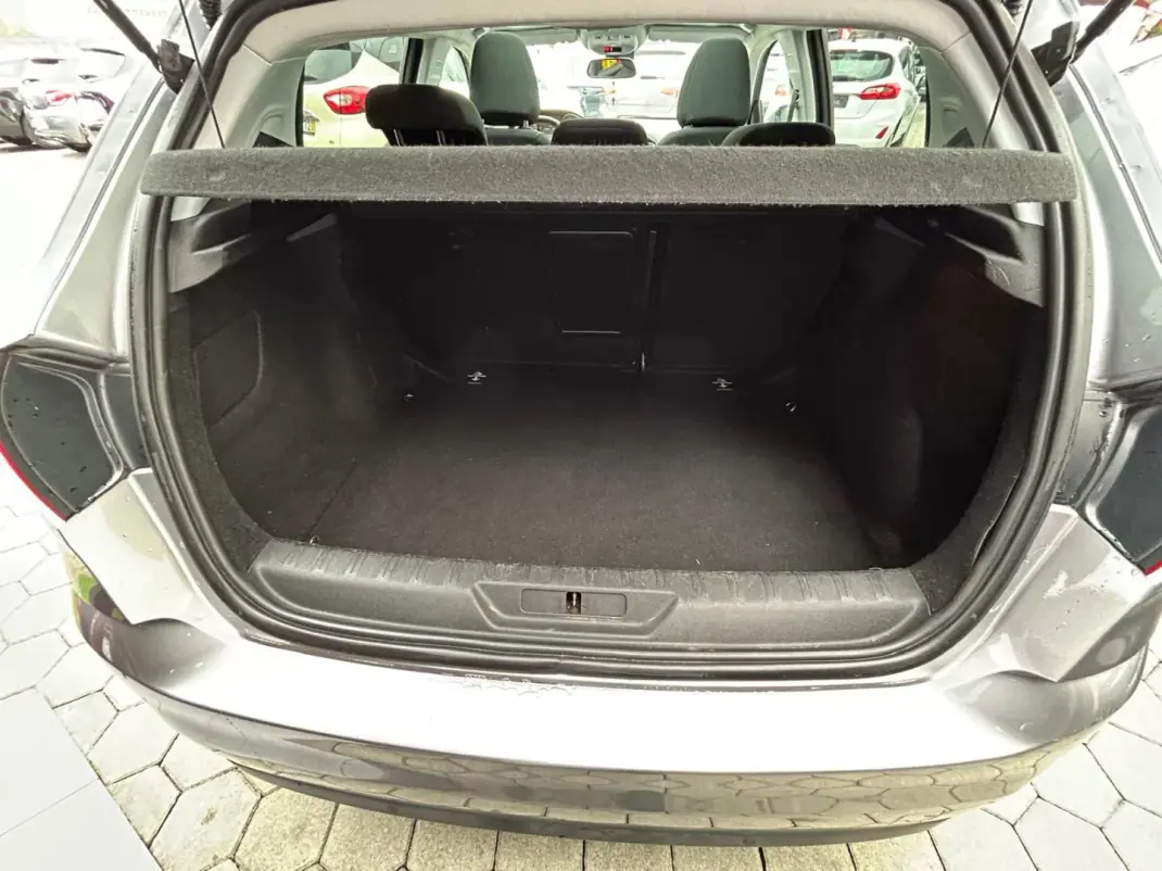 Peugeot 308 2015 - 10750 EUR, 210520 km - 210520km - foto 20 de 22