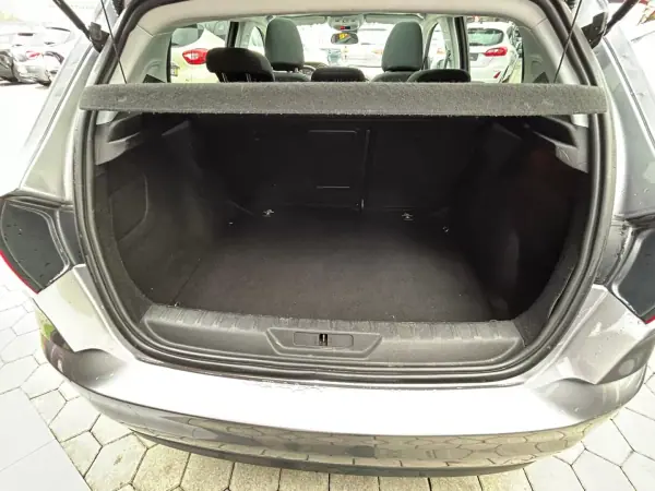 Peugeot 308 2015 - 10750 EUR, 210520 km - 210520km - foto 20 de 22