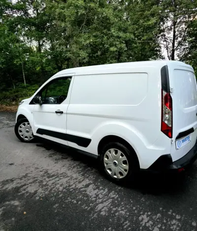 Ford Transit Connect 2019 - 11990 EUR, 144000 km - AUTO.MOTO.pt - 144000km - foto 12 de 27