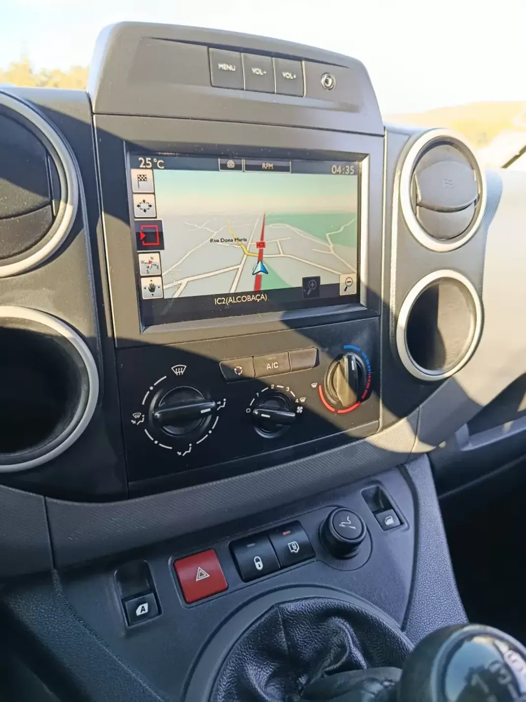 Citroën Berlingo 2015 - 8900 EUR, 220000 km - 220000km - foto 6 de 7