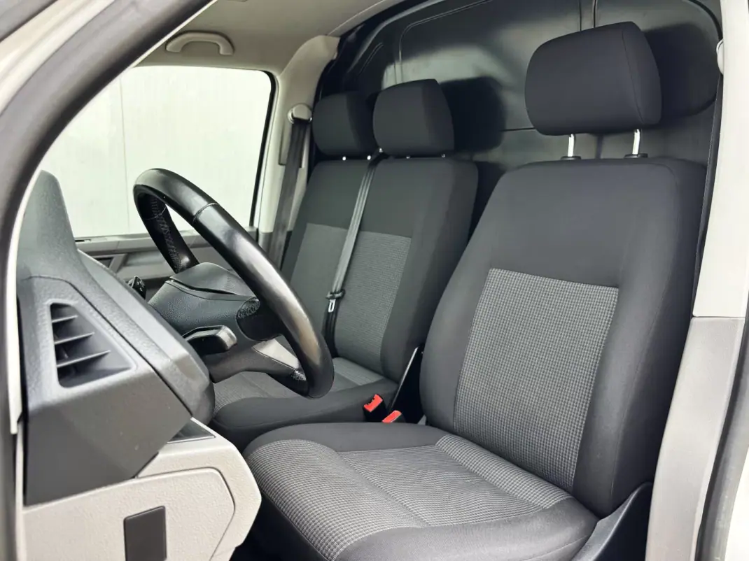 VW TRANSPORTER 2022 - 21750 EUR, 102000 km - 102000km - foto 13 de 34
