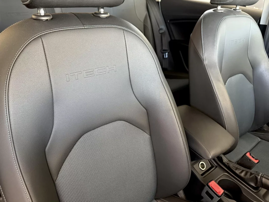 SEAT Leon 2015 - 14000 EUR, 181000 km - AUTO.MOTO.pt - 181000km - foto 58 de 92