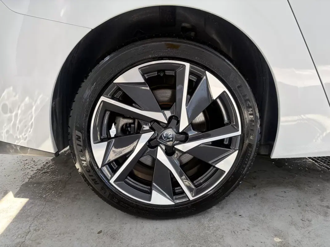 Peugeot 308 SW 2024 - 25490 EUR, 66700 km - AUTO.MOTO.pt - 66700km - foto 9 de 19