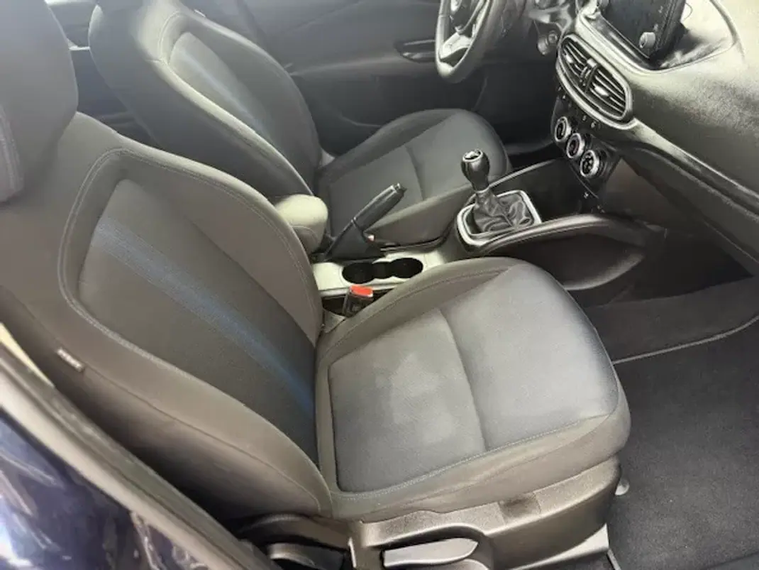 Fiat Tipo Station Wagon 2021 - 10750 EUR, 98000 km - AUTO.MOTO.pt - 98000km - foto 21 de 28