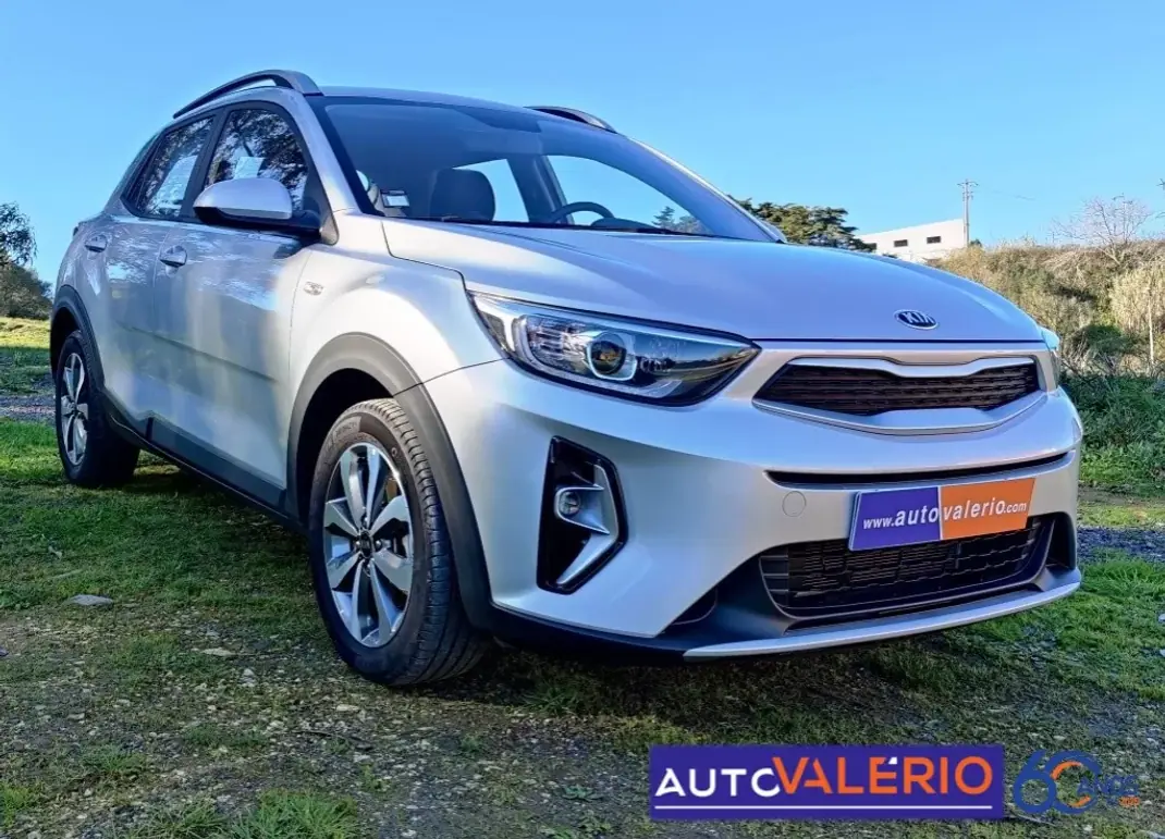 Kia Stonic 2021 - 14950 EUR, 58240 km - AUTO.MOTO.pt - 58240km - foto 8 de 29