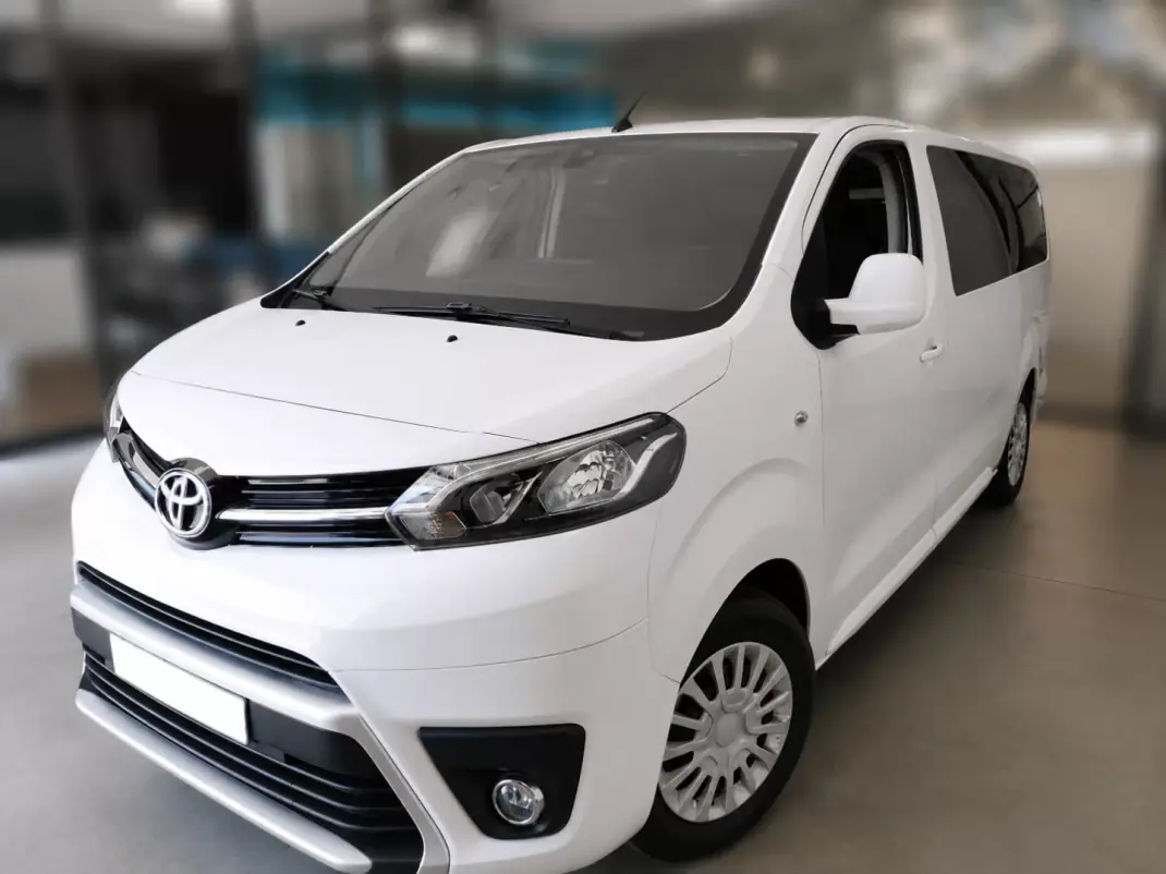 Toyota Proace Verso 2020 - 18698 EUR, 168000 km - 168000km - foto 2 de 8
