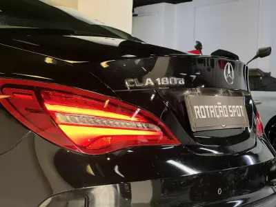Mercedes-Benz CLA 180 2018 - 19990 EUR, 135000 km - AUTO.MOTO.pt - 135000km - foto 24 de 39