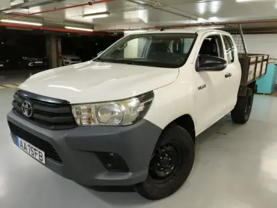 Toyota Hilux 2020 - 24950 EUR, 208886 km - AUTO.MOTO.pt - 208886km - foto 2 de 5