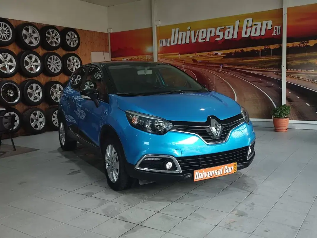 Renault Captur 2016 - 13800 EUR, 159000 km - AUTO.MOTO.pt - 159000km - foto 1 de 12