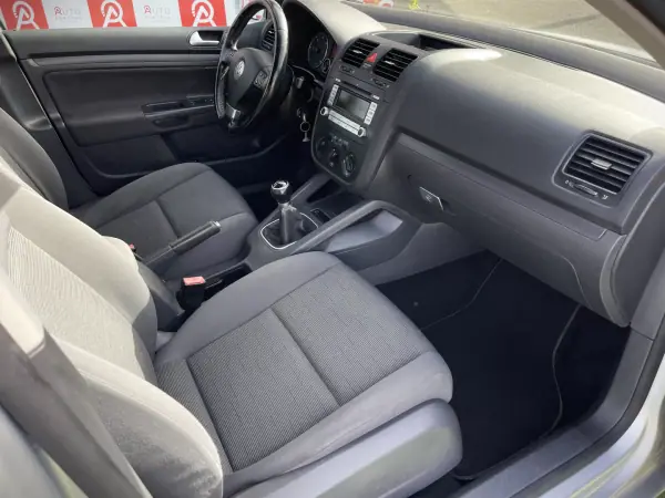 Volkswagen Golf 2008 - 7990 EUR, 201630 km - AUTO.MOTO.pt - 201630km - foto 11 de 17