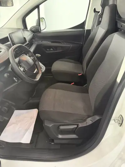 Peugeot Partner 2022 - 16000 EUR, 114000 km - AUTO.MOTO.pt - 114000km - foto 13 de 13