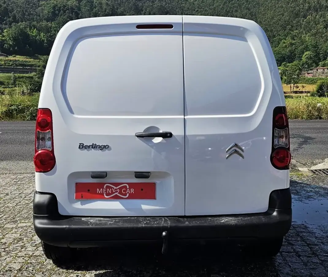 Citroën 2015 - 9999 EUR, 142000 km - AUTO.MOTO.pt - 142000km - foto 14 de 21