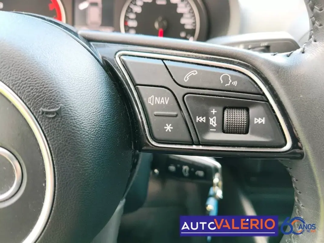 Audi A3 Sportback 2019 - 18950 EUR, 88596 km - AUTO.MOTO.pt - 88596km - foto 17 de 34